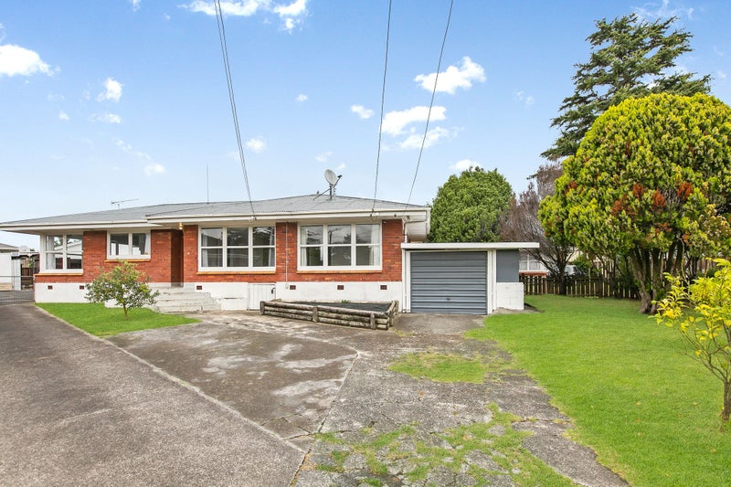4 Clayton Road, Manurewa, Auckland - Carousel 1