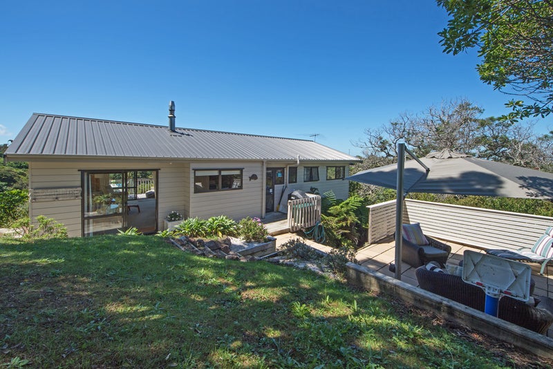 61 Frank Street, Oneroa, Waiheke Island - Carousel 2