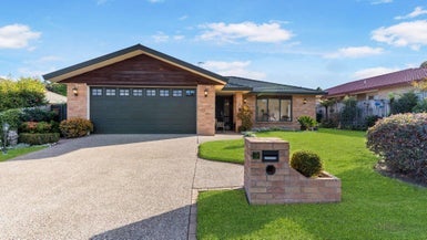 9 Norm Pellow Drive, Manurewa, Auckland - Carousel 1
