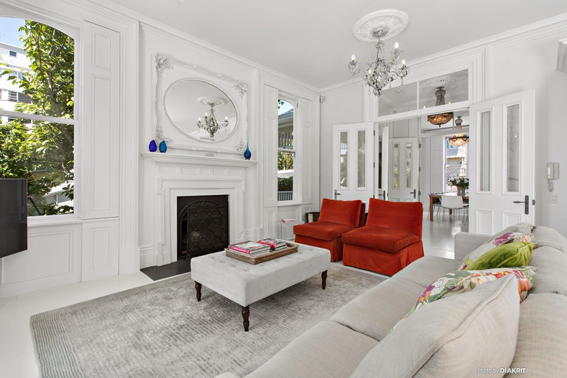 10 Newman Terrace, Thorndon, Wellington - Carousel 2