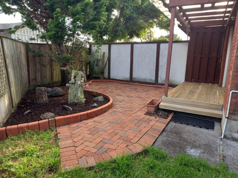 2/151 Astley Avenue, New Lynn, Auckland - Carousel 1