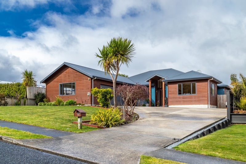 45 Riverstone Drive, Riverstone Terraces, Upper Hutt - Carousel 1