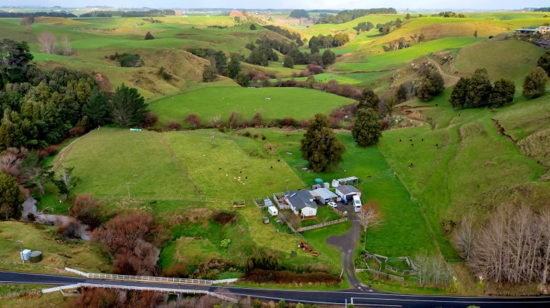 200 Ararata Road, Hawera, Hawera - Carousel 1