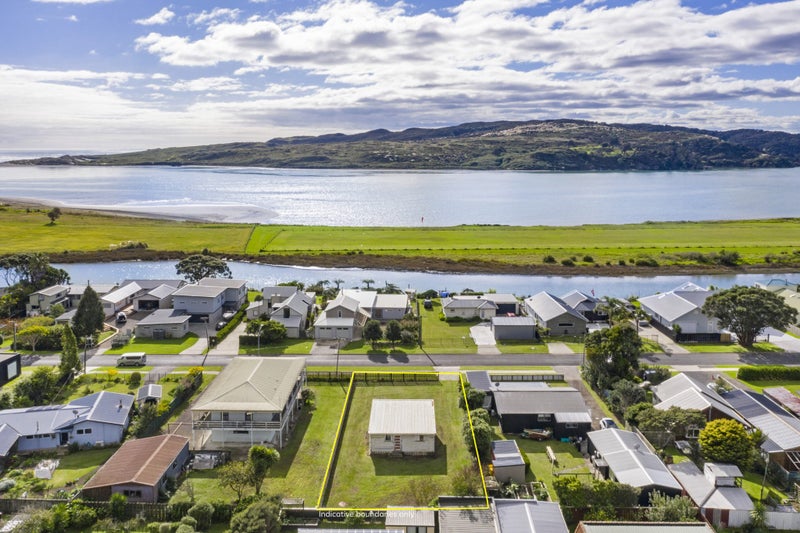 24 Nihinihi Avenue, Raglan, Raglan - Carousel 1