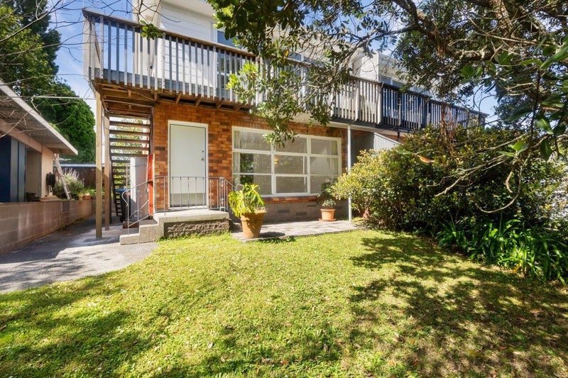 3/1 Cruickshank Crescent, Meadowbank, Auckland - Carousel 2