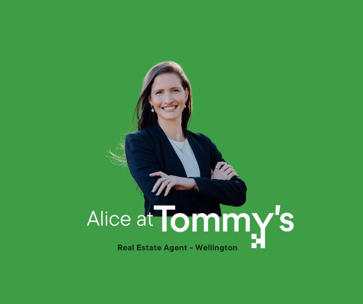 137 Onepu Road, Lyall Bay, Wellington - Carousel 23