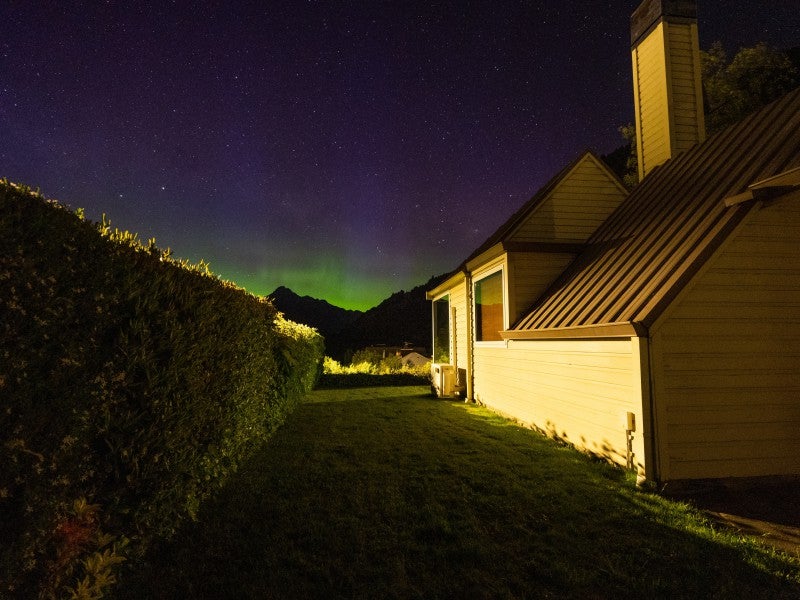 18 Williams Street, Sunshine Bay, Queenstown - Carousel 25