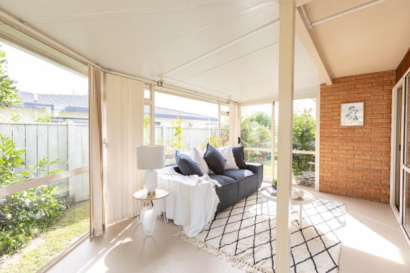 18B Knightsbridge Place, Taradale, Napier - Carousel 2