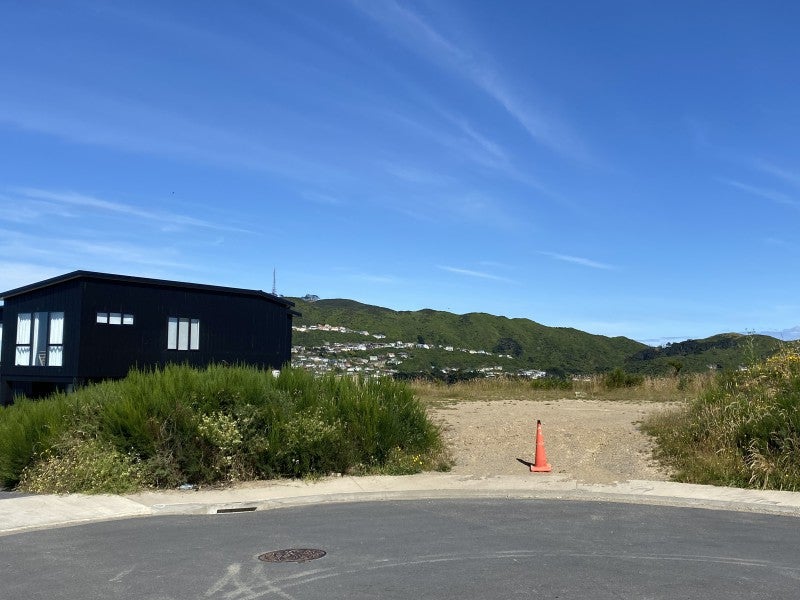 16 Boeing Way, Newlands, Wellington - Carousel 1