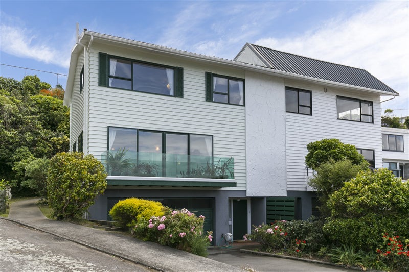 2/76 Lohia Street, Khandallah, Wellington - Carousel 2
