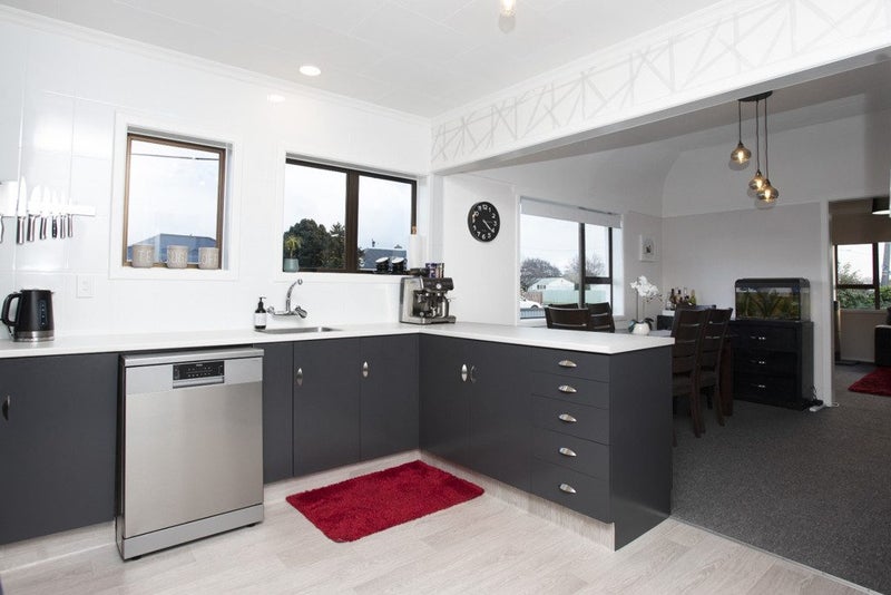 3 Stobo Street, Grasmere, Invercargill - Carousel 2