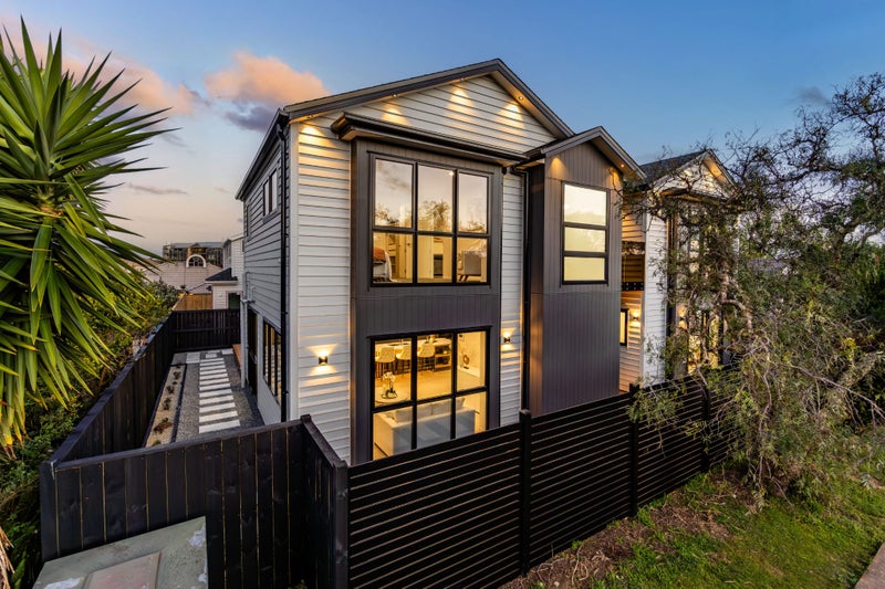 25 HEDGE ROW, Sunnyhills, Auckland - Carousel 2