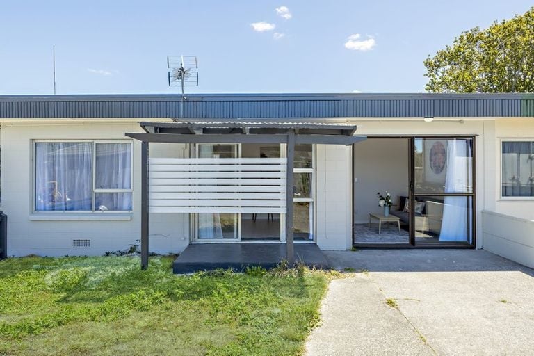 6/9 Vine Street, Mangere East, Auckland - Carousel 32