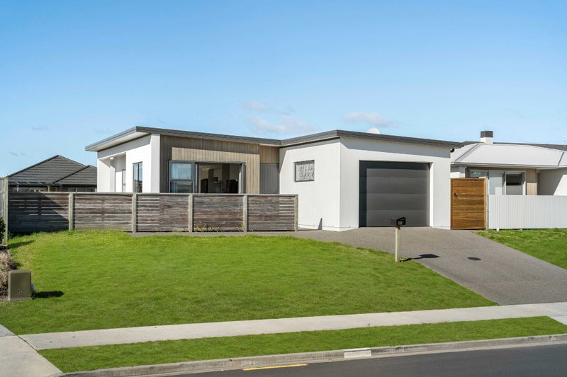 59 Te Hou Hou Crescent, Papamoa Beach, Papamoa - Carousel 1