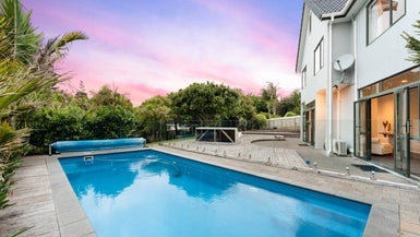 15 Almond Grove, Greenhithe, Auckland - Carousel 1