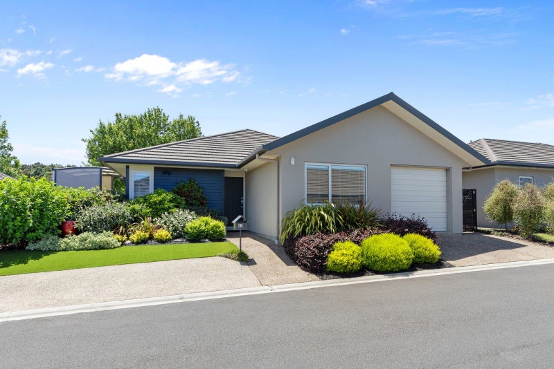 41 Bridgewater Way, Pyes Pa, Tauranga - Carousel 1