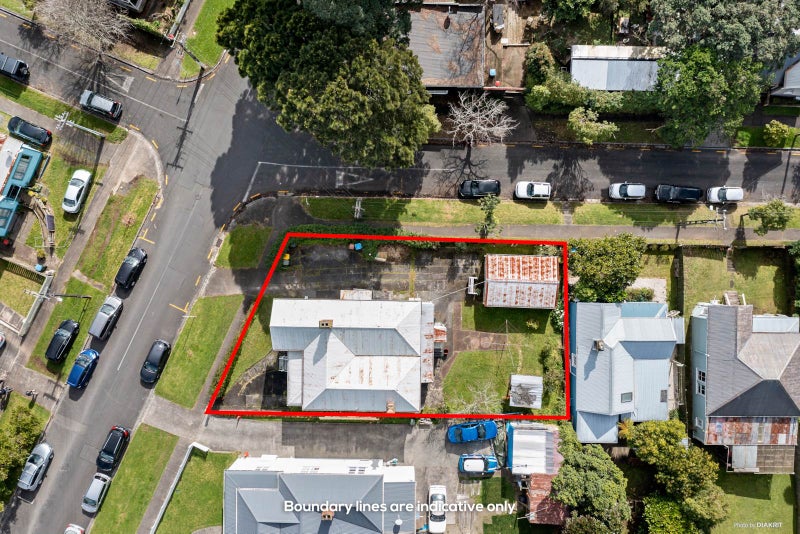 9 Kingsland Avenue, Kingsland, Auckland - Carousel 2