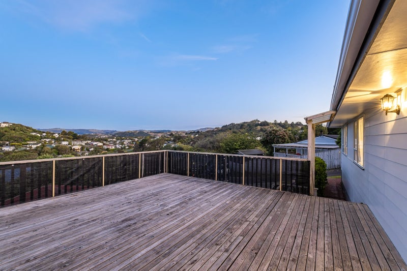 15 Thimble Lane, Whitby, Porirua - Carousel 2