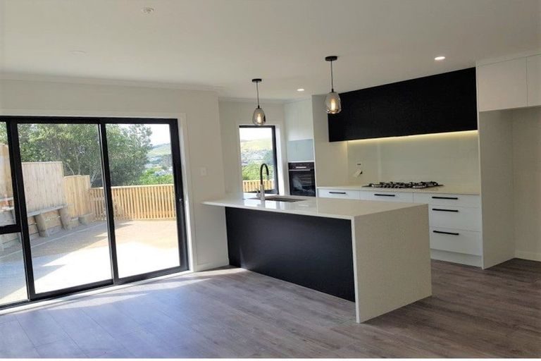 1 Opaoa Way, Aotea, Porirua - Carousel 2