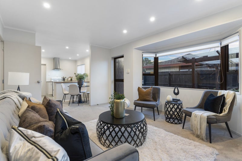 4/30 Rutland Road, Mount Wellington, Auckland - Carousel 2