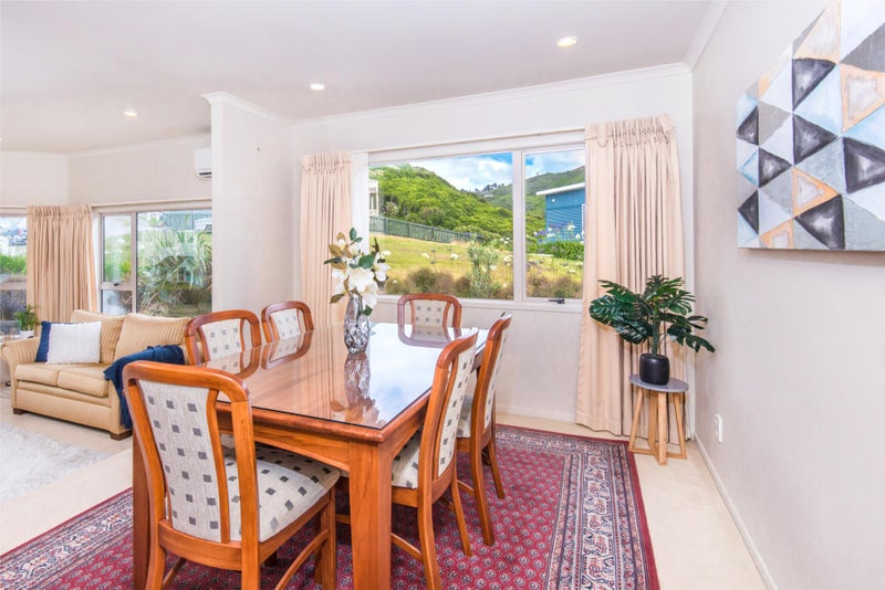 45 Tamworth Crescent, Newlands, Wellington - Carousel 2