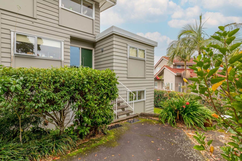 2/42 Challenger Street, St Heliers, Auckland - Carousel 2