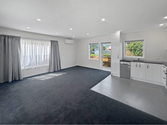 86 Reynolds Street, Taita, Lower Hutt - Carousel 2