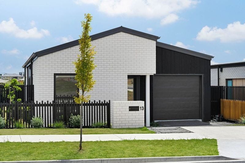 13 Anurangi Rise, Peacocke, Hamilton - Carousel 1