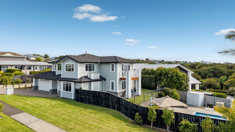 44 Liberty Crescent, Beachlands, Auckland - Carousel 2