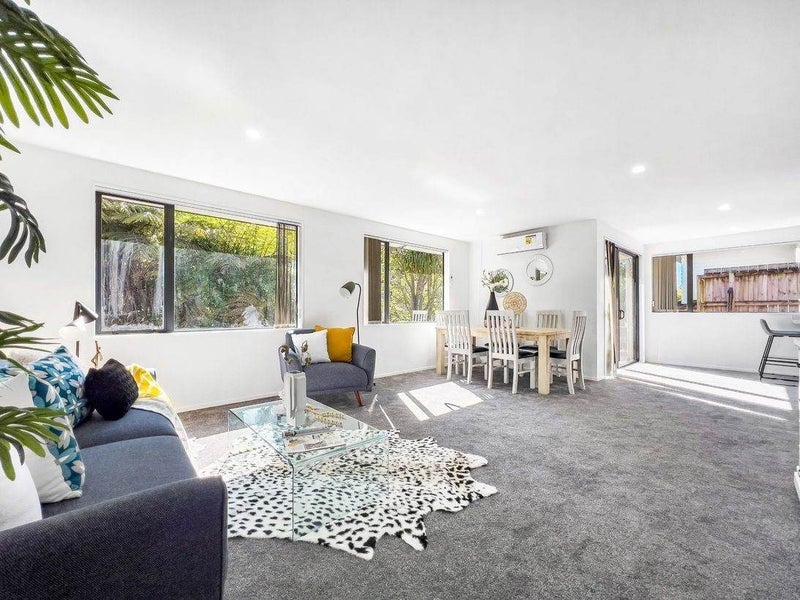 66 Heaphy Street, Blockhouse Bay, Auckland - Carousel 2