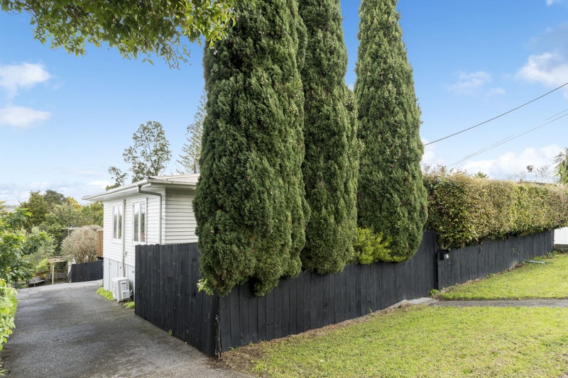 1/39 Lancaster Road, Beach Haven, Auckland - Carousel 33