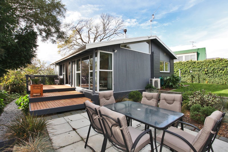 142A Riverlaw Terrace, Saint Martins, Christchurch - Carousel 1