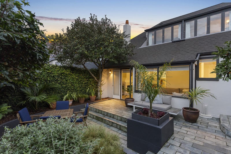 2/107 Orakei Road, Remuera, Auckland - Carousel 1