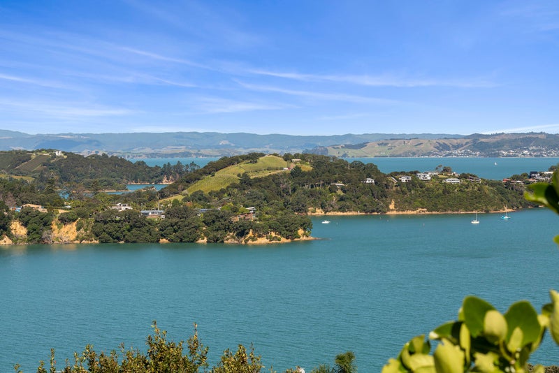 25 Burrell Road, Oneroa, Waiheke Island - Carousel 26