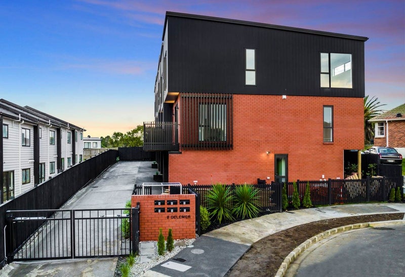 8C Delemere Place, Glen Innes, Auckland - Carousel 17