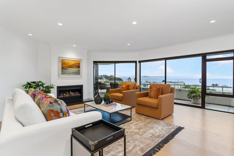 4/10 Benbow Street, St Heliers, Auckland - Carousel 1