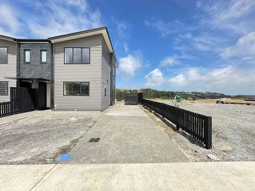50 Oakum Road, Whitby, Porirua - Carousel 1