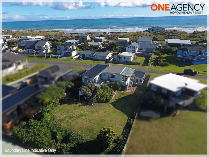 31 Nelson Street, Foxton Beach, Foxton - Carousel 1
