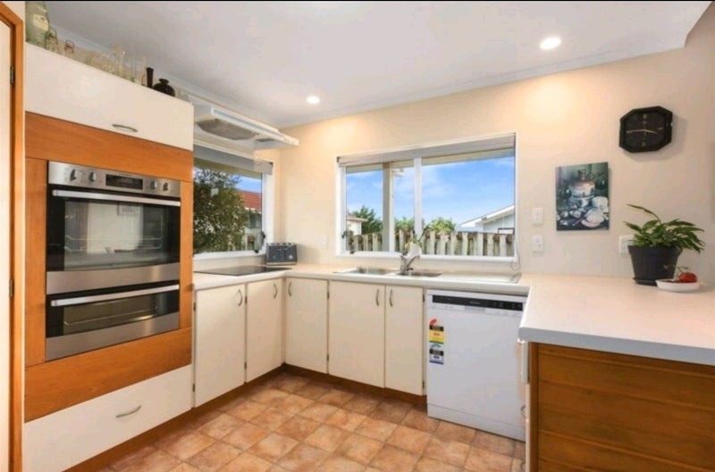 14 Trispen Place, Camborne, Porirua - Carousel 2