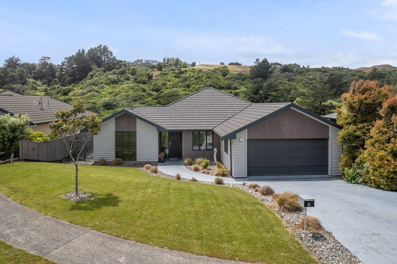 10 Tararua Close, Aotea, Porirua - Carousel 1