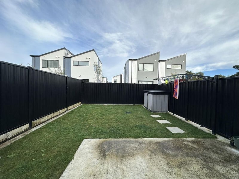 4 La Mer Lane, Wallaceville, Upper Hutt - Carousel 6