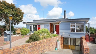 3 Hillary Heights Avenue, Glendene, Auckland - Carousel 1