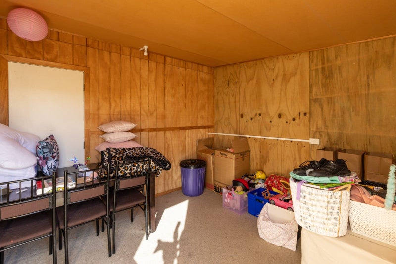 914 Grove Road, Mayfair, Hastings - Carousel 14