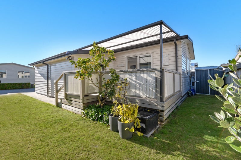 11 Kamahi Crescent, Papamoa Beach, Papamoa - Carousel 1