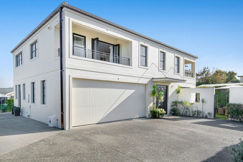 62A Gulf View Road, Murrays Bay, Auckland - Carousel 1