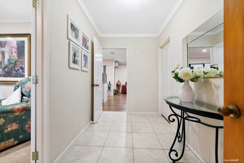 18 Ambleside Drive, Northpark, Auckland - Carousel 2