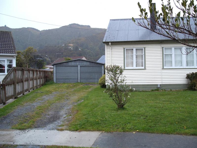 7 Sinclair Grove, Naenae, Lower Hutt - Carousel 6