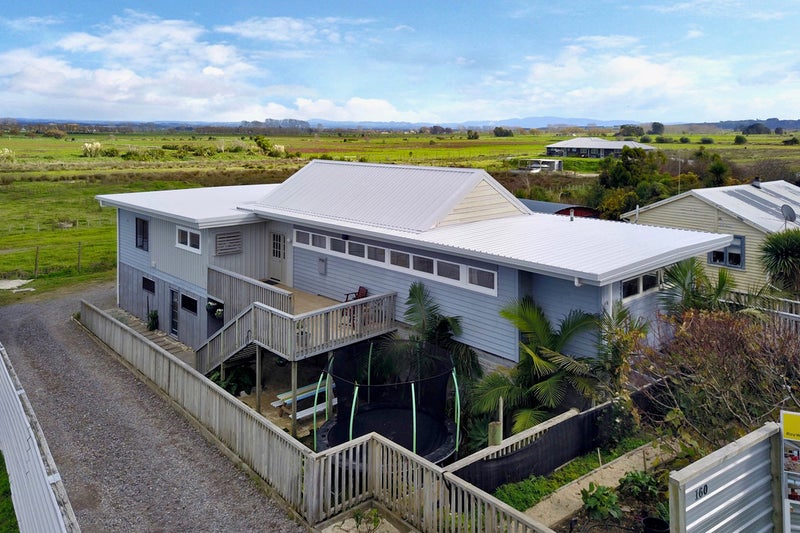 160 Pukehina Parade, Te Puke - Carousel 1
