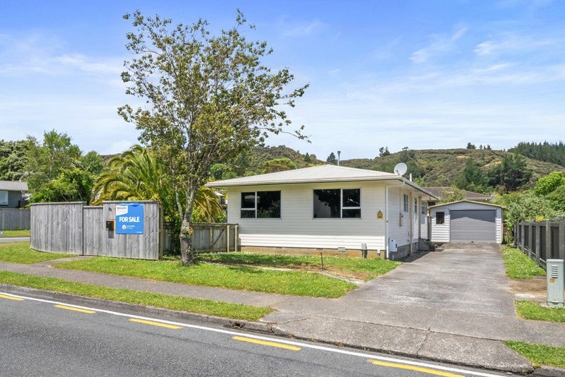 88 Norana Road, Timberlea, Upper Hutt - Carousel 1