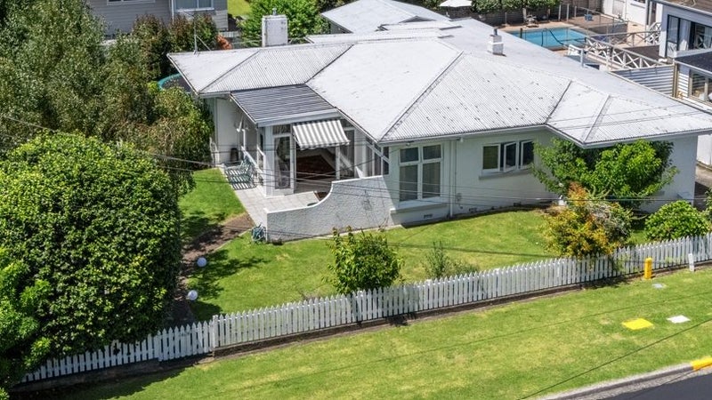 39 Briarley Street, Tauranga South, Tauranga - Carousel 1